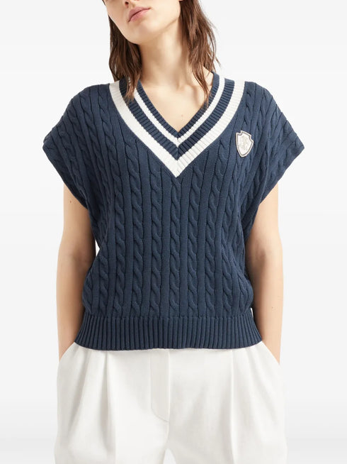 KNITTED VEST